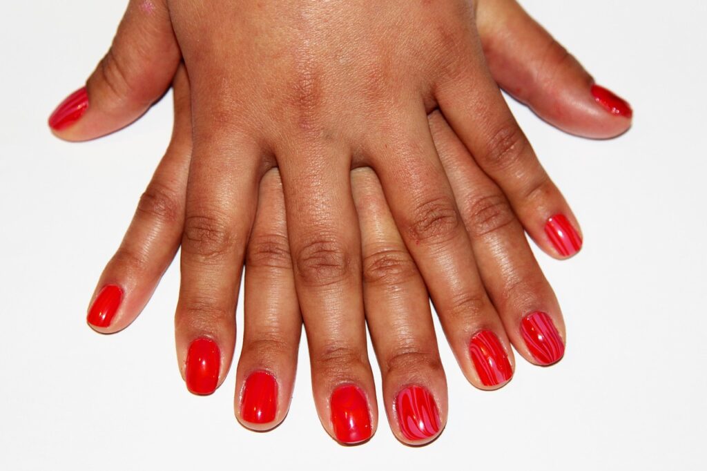 転職を考えるネイル業界の魅力とポイントは？