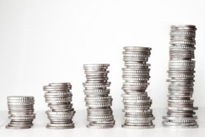 女性が転職でお金を優先する際の判断基準は？