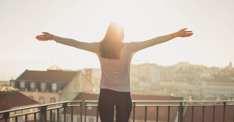 転職を考える女性必見！体験談から学ぶ成功の秘訣とは？
